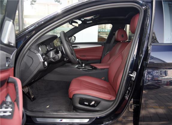 宝马5系 2018款 530Li xDrive M运动套装 车厢座椅   前排空间