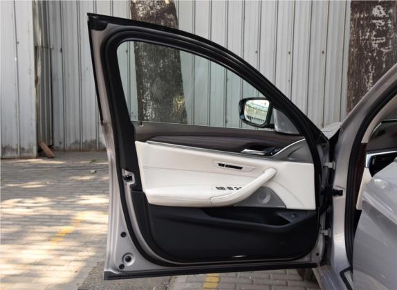 宝马5系 2018款 540Li 行政版 车厢座椅   前门板