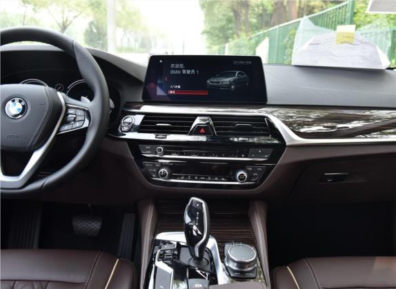宝马5系 2018款 530Li 领先型 豪华套装 中控类   中控台