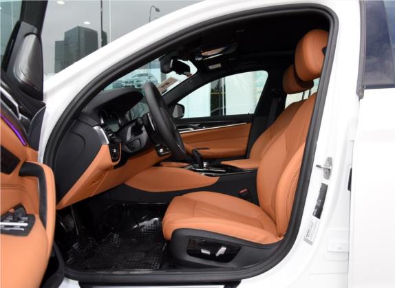 宝马5系 2018款 530Li 尊享型 M运动套装 车厢座椅   前排空间