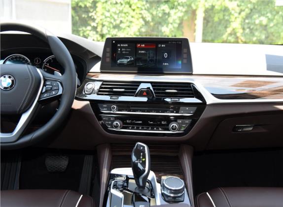 宝马5系 2018款 530Li xDrive 豪华套装 中控类   中控台