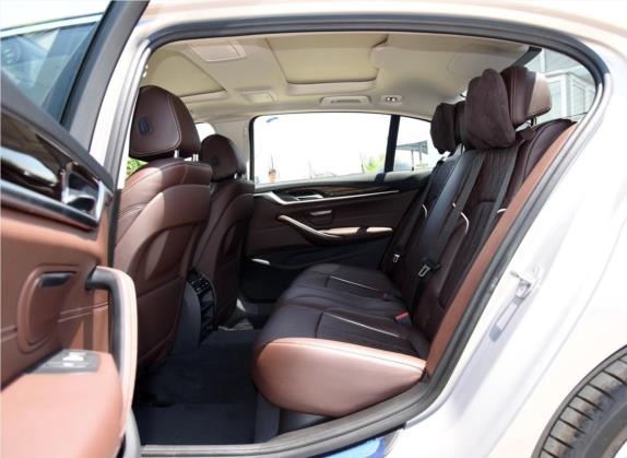 宝马5系 2018款 530Li xDrive 豪华套装 车厢座椅   后排空间