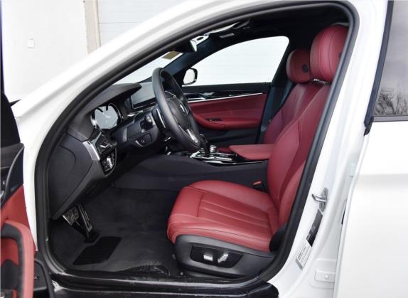 宝马5系 2018款 改款 530Li 领先型 M运动套装 车厢座椅   前排空间