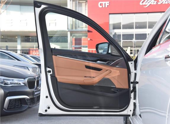 宝马5系 2018款 改款 530Li 尊享型 M运动套装 车厢座椅   前门板