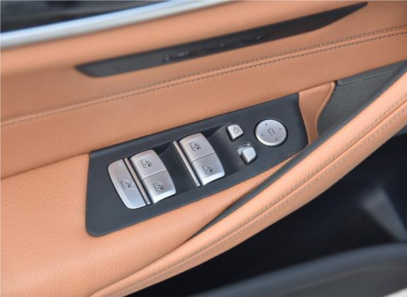 宝马5系 2018款 改款 530Li 尊享型 M运动套装 车厢座椅   门窗控制