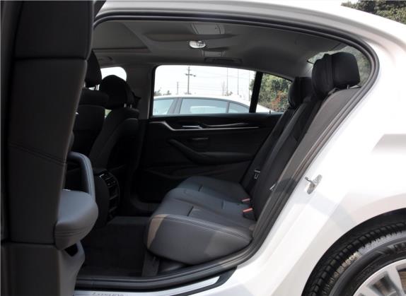 宝马5系 2018款 525Li 豪华套装 车厢座椅   后排空间
