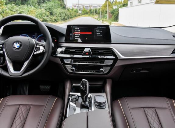 宝马5系 2019款 530Li 领先型 豪华套装 中控类   中控台