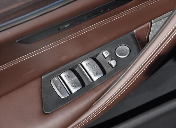 宝马5系 2019款 530Li xDrive 豪华套装 车厢座椅   门窗控制