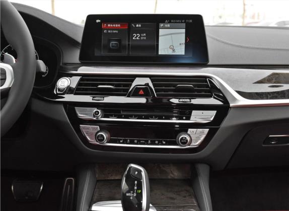 宝马5系 2019款 530Li xDrive M运动套装 中控类   中控台