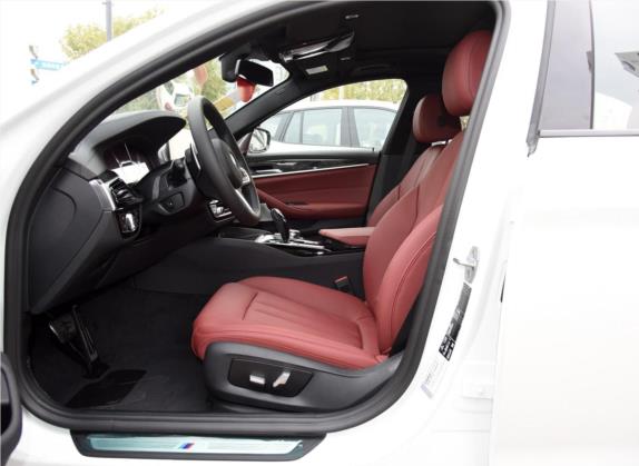 宝马5系 2019款 530Li xDrive M运动套装 车厢座椅   前排空间