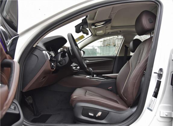 宝马5系 2019款 530Li 尊享型 豪华套装 车厢座椅   前排空间