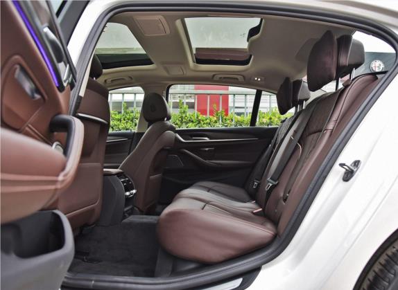 宝马5系 2019款 530Li 尊享型 豪华套装 车厢座椅   后排空间