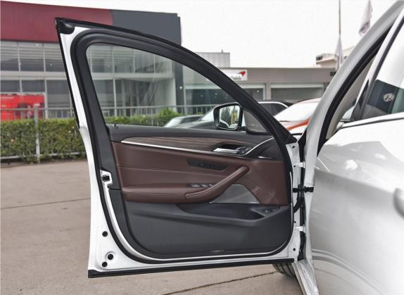 宝马5系 2019款 530Li 尊享型 豪华套装 车厢座椅   前门板