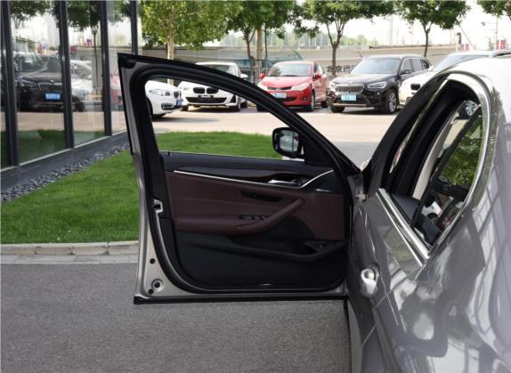 宝马5系 2019款 改款 525Li 豪华套装 车厢座椅   前门板