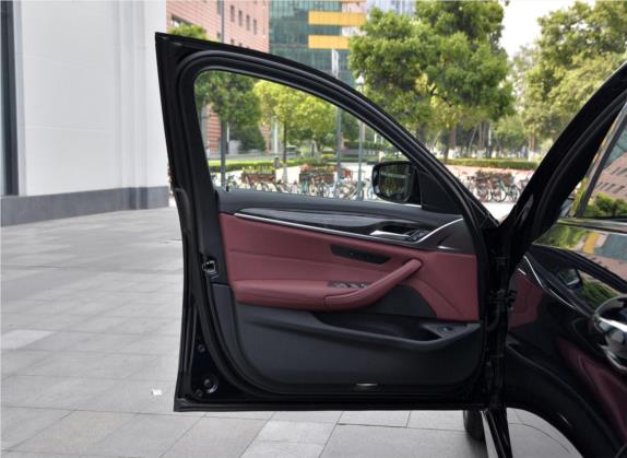 宝马5系 2019款 改款 530Li 领先型 M运动套装 车厢座椅   前门板