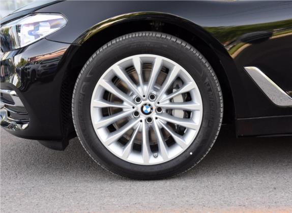 宝马5系 2019款 改款 530Li xDrive 豪华套装 其他细节类   前轮