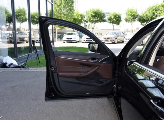 宝马5系 2019款 改款 530Li xDrive 豪华套装 车厢座椅   前门板