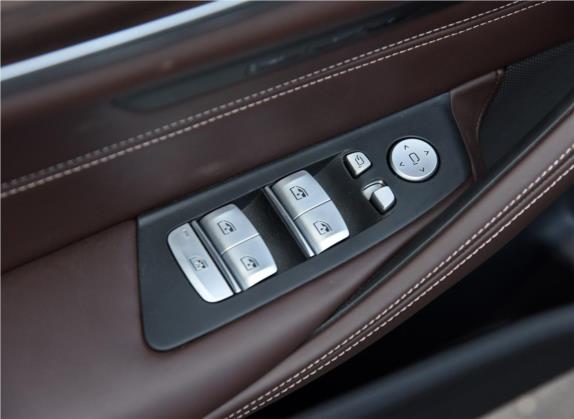 宝马5系 2019款 改款 530Li xDrive 豪华套装 车厢座椅   门窗控制