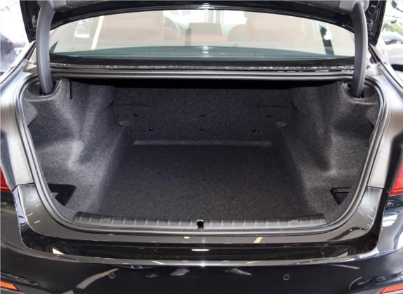 宝马5系 2019款 改款 530Li xDrive M运动套装 车厢座椅   后备厢