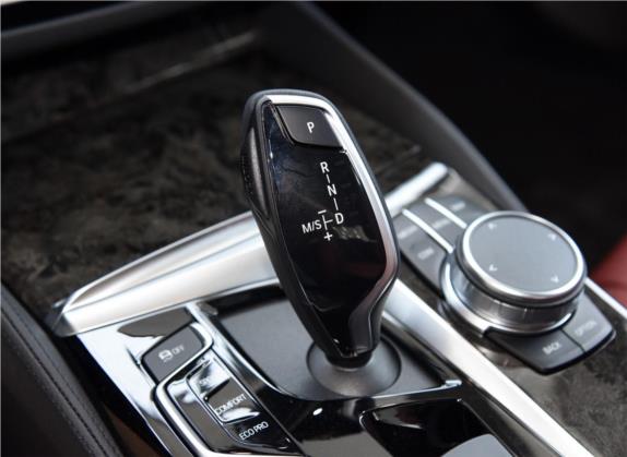 宝马5系 2019款 改款 530Li xDrive M运动套装 中控类   挡把