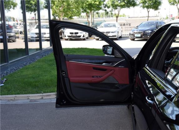 宝马5系 2019款 改款 530Li 尊享型 M运动套装 车厢座椅   前门板