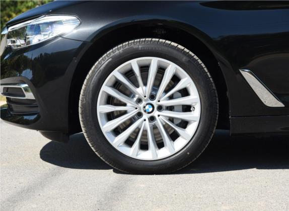 宝马5系 2020款 530Li xDrive 豪华套装 其他细节类   前轮