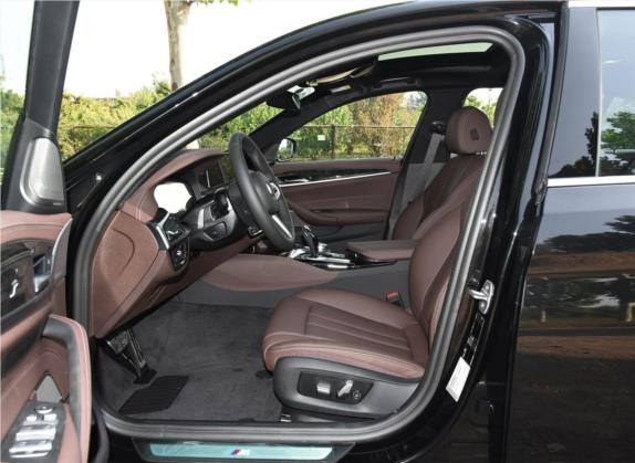宝马5系 2020款 525Li M运动套装 车厢座椅   前排空间