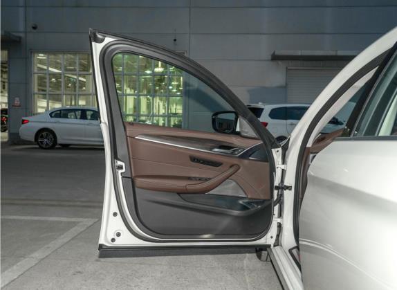 宝马5系 2021款 530Li 尊享型 豪华套装 车厢座椅   前门板