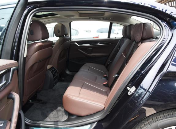 宝马5系 2021款 改款 530Li 领先型 豪华套装 车厢座椅   后排空间