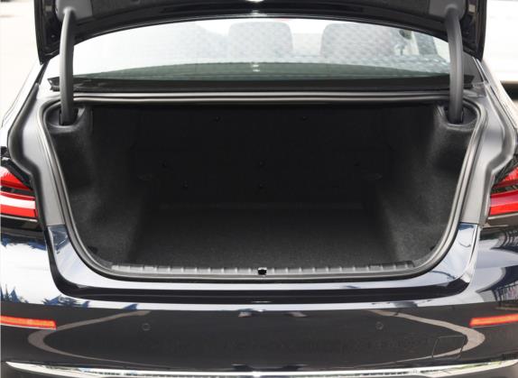 宝马5系 2021款 改款 530Li 领先型 豪华套装 车厢座椅   后备厢