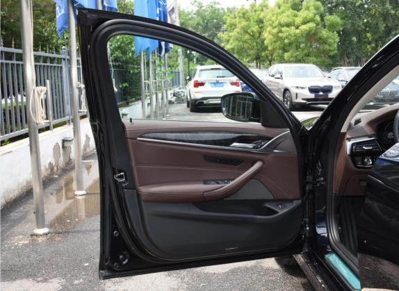 宝马5系 2021款 改款 530Li 领先型 豪华套装 车厢座椅   前门板