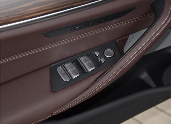 宝马5系 2021款 改款 530Li xDrive 豪华套装 车厢座椅   门窗控制