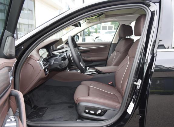 宝马5系 2021款 改款 530Li 尊享型 豪华套装 车厢座椅   前排空间