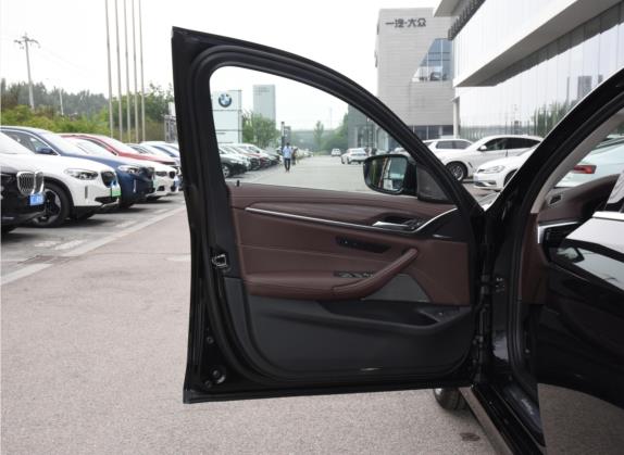 宝马5系 2021款 改款 530Li 尊享型 豪华套装 车厢座椅   前门板