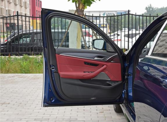 宝马5系 2021款 改款 530Li 尊享型 M运动套装 车厢座椅   前门板