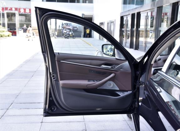 宝马5系 2021款 改款 530Li 行政型 豪华套装 车厢座椅   前门板