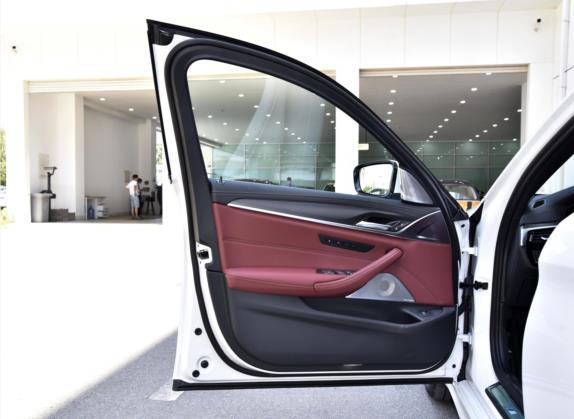宝马5系 2021款 改款 530Li 行政型 M运动套装 车厢座椅   前门板