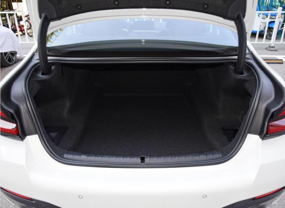 宝马5系 2022款 530Li xDrive M运动套装 车厢座椅   后备厢