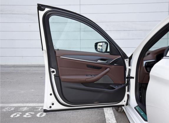 宝马5系 2022款 530Li xDrive M运动套装 车厢座椅   前门板