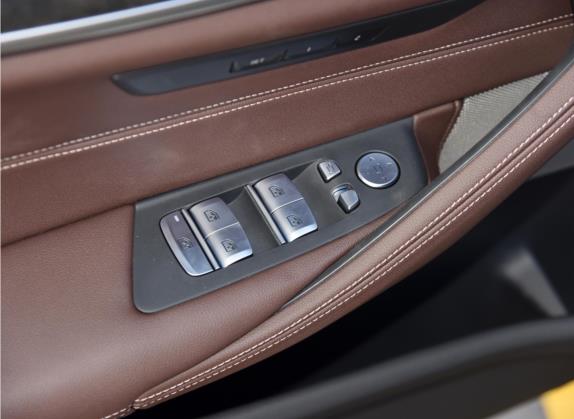 宝马5系 2022款 改款 525Li 豪华套装 车厢座椅   门窗控制