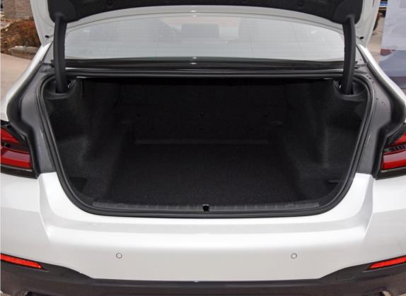 宝马5系 2022款 改款 525Li M运动套装 车厢座椅   后备厢
