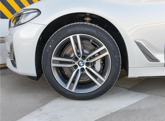 宝马5系 2022款 改款 530Li xDrive 豪华套装 其他细节类   前轮