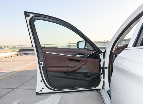 宝马5系 2022款 改款 530Li xDrive 豪华套装 车厢座椅   前门板