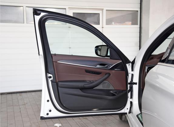 宝马5系 2022款 改款 530Li xDrive M运动套装 车厢座椅   前门板