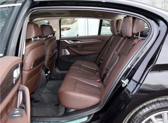 宝马5系 2022款 改款 530Li 行政型 豪华套装 车厢座椅   后排空间