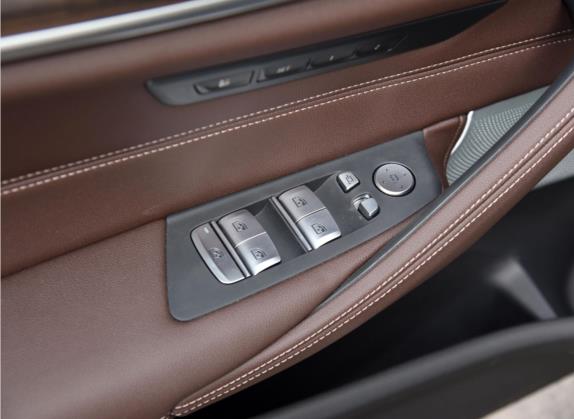 宝马5系 2022款 改款 530Li 行政型 豪华套装 车厢座椅   门窗控制