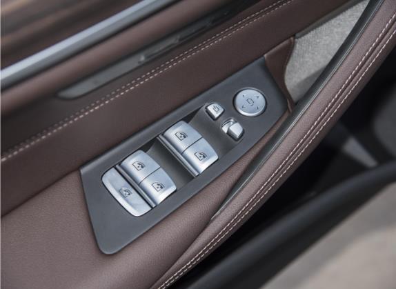 宝马5系 2022款 改款二 530Li 领先型 豪华套装 车厢座椅   门窗控制