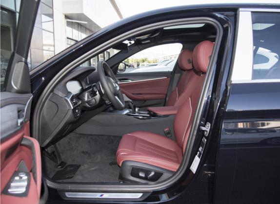 宝马5系 2022款 改款二 530Li 领先型 M运动套装 车厢座椅   前排空间