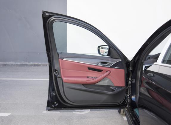 宝马5系 2022款 改款二 530Li 领先型 M运动套装 车厢座椅   前门板