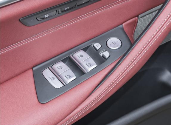 宝马5系 2022款 改款三 530Li 尊享型 M运动套装 车厢座椅   门窗控制